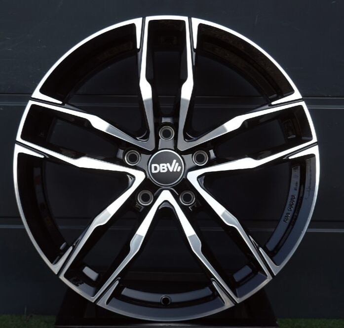 Диск DBV Vienna 8x18 5x120 ET35 72.5 Black