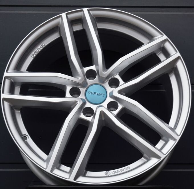 Диск Dezent TR 8x18 5x112 ET30 57.1 S