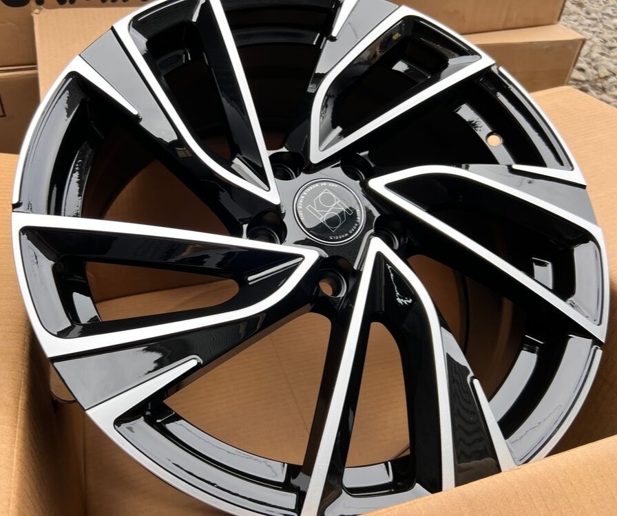 Диск Flow Forming FBX260-7 7.5x17 5x112 ET45 57.1 BLACK