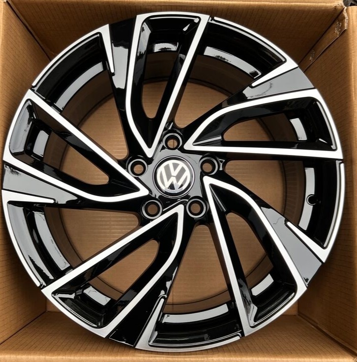 Диск Flow Forming FBX260-7 7.5x17 5x112 ET45 57.1 BLACK