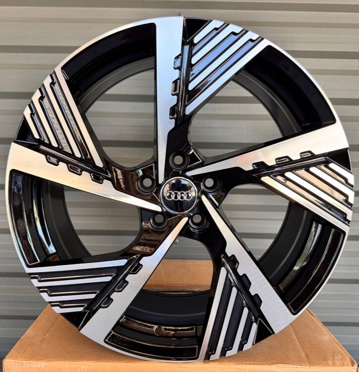 Диск Flow Forming FBX183-9 8x19 5x112 ET38 66.6 BLACK