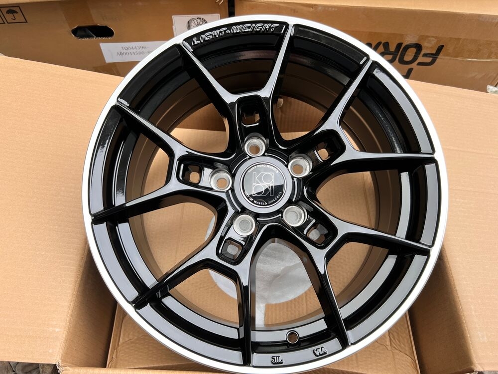 Диск Koko SL552 8x18 5x114.3 ET38 73.1 Black