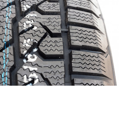 Зимние шины Kumho I Zen RV KC15