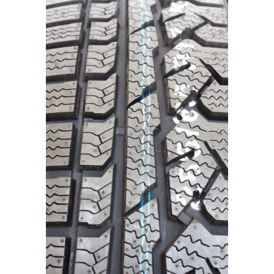 Зимние шины Kumho I Zen RV KC15