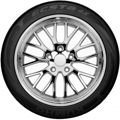 Kumho Ecsta 4X KU22 205/50 R17 летняя шина