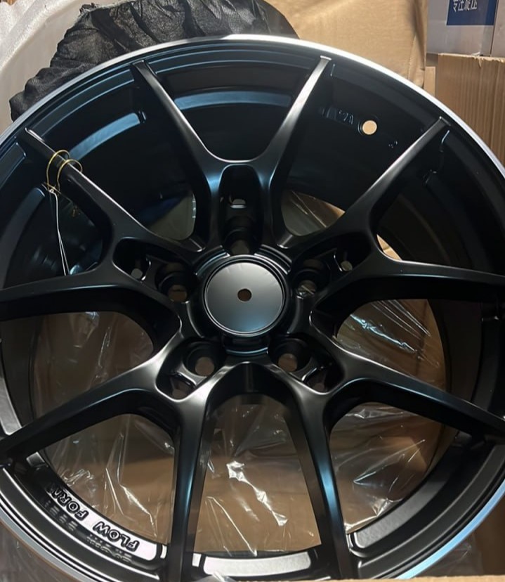 Диск Replica Ford KW11 7x16 5x108 ET35 73.1 MBL