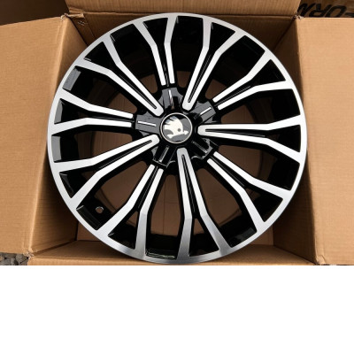 Диск Replica 8054 8x18 5x112 ET39 66.5 Black