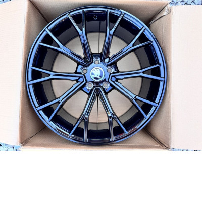 Диск Replica 0220 9.5x19 5x112 ET45 66.4 Black