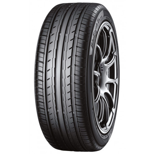 Шина Yokohama Bluearth Es ES32 205/55 R16 — купить резину по низкой цене